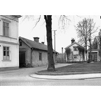NKBFA DIB557 -  
Byggnad vid Östra Torget ner mot Prosten Phils gränd