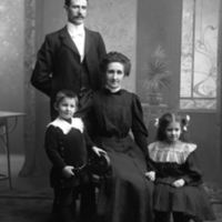 178400 004116 - Ateljébild familjen Karl Elg