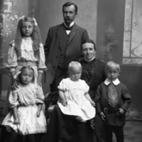178400 004093 - Ateljébild Skomakare Hedkvist med familj