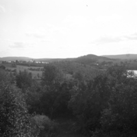178400 000362 - Utsikt från prästgården mot kyrkan, Gunnarskog