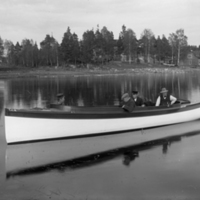 178400 004360 - Män i båt, Dottevik