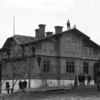 178400 006885 - Byggandet av Axel Lindahls villa, Arvika