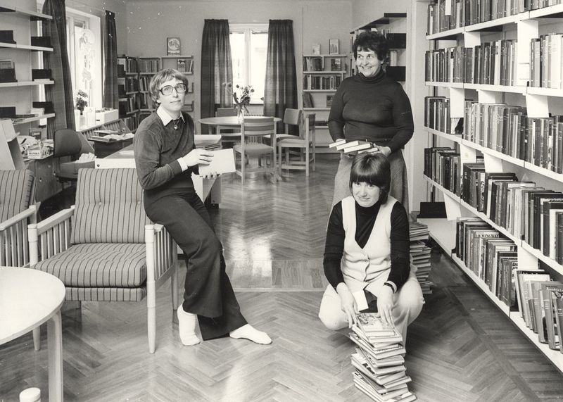 Biblioteket i Eket. Från vänster: Anita Persson...