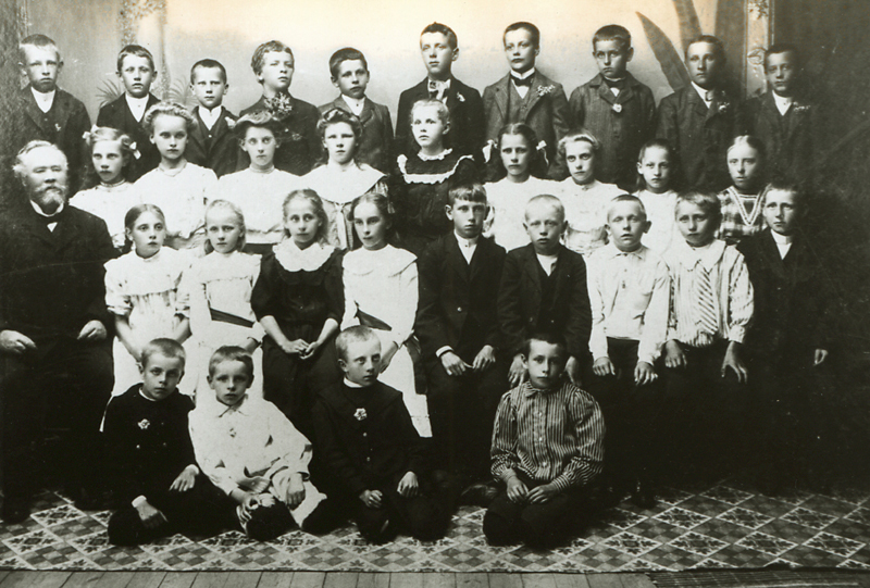 Ysbergs skolklasser 1908. Barn födda 1895-1899.