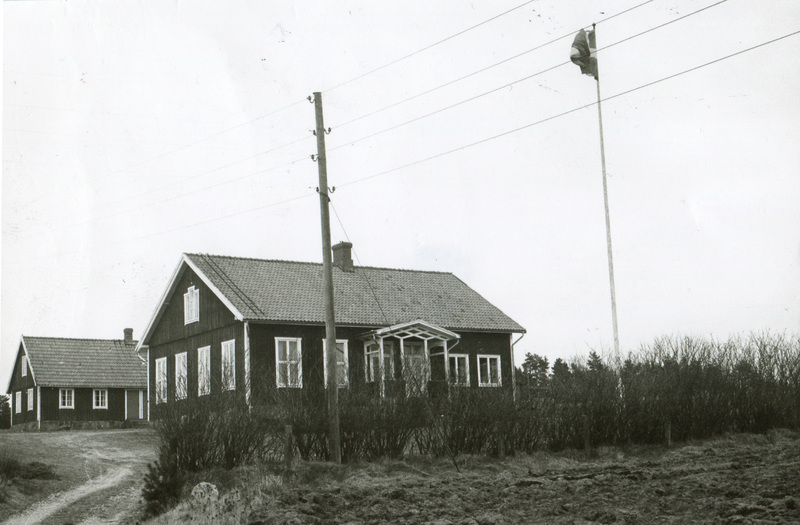Sönder Össjö skola togs i bruk 1913, indrogs 19...