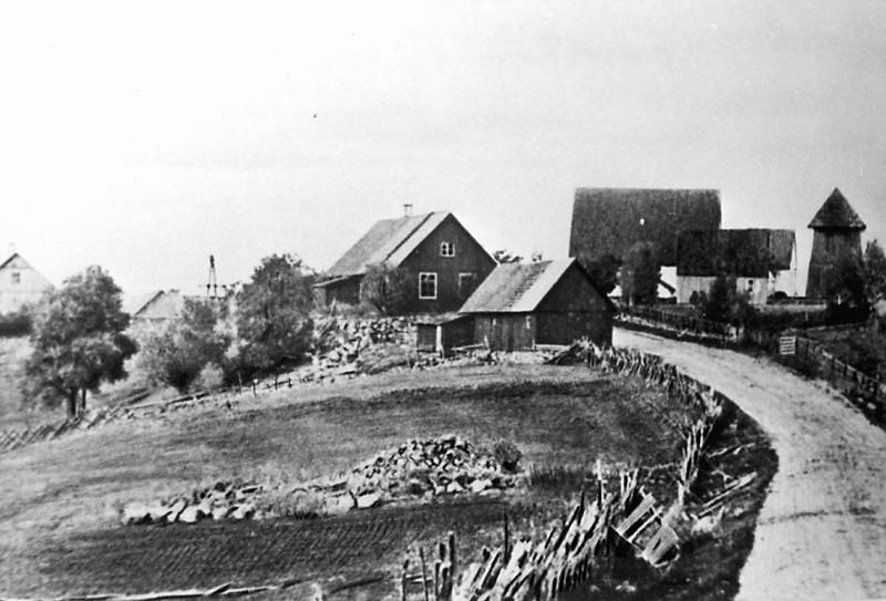 Åsbo-Fagerhult med gamla skolan och kyrkan med ...