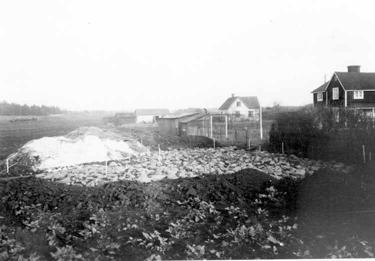 Gravfält på Barkarby flygfält. 1934-35 och 1937...