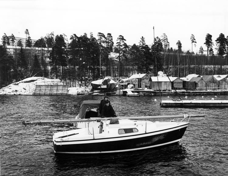 Kallhälls båtklubb. Båthamnen.