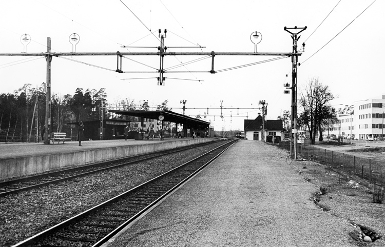 Kallhälls järnvägsstation. 