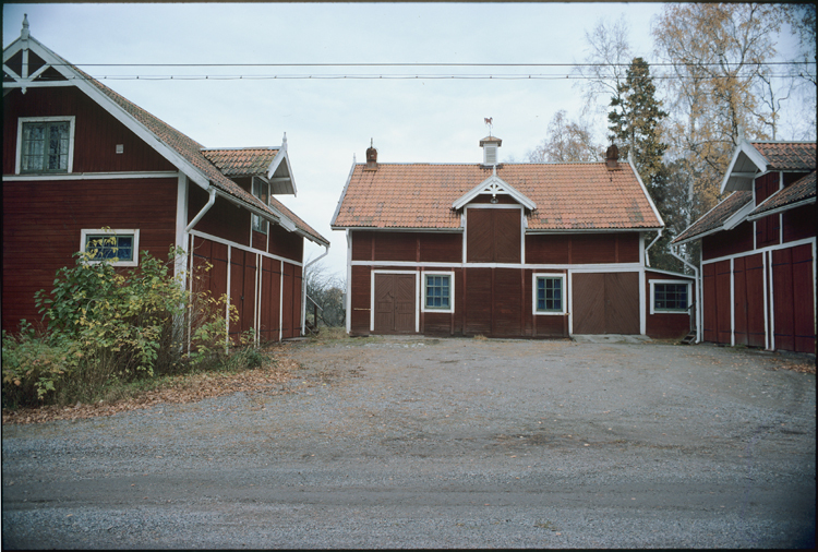 Horsgärdets gård - Uddnäs gård. stall och vagns...