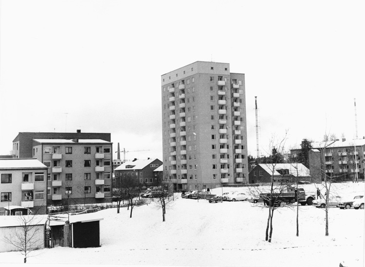 Jakobsberg. Höghuset Vasavägen 29 