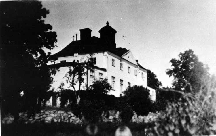 Säby gård. Huvudbyggnaden från baksidan.