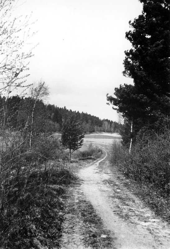 Gamla Häradsvägen Barkarby - Lövsta. Strax inna...