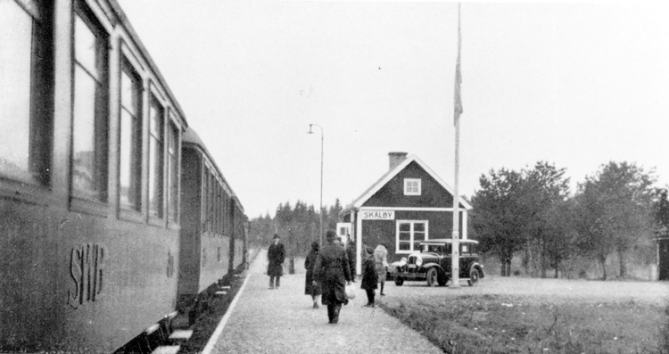 Skälby järnvägsstation. Bild ur boken 