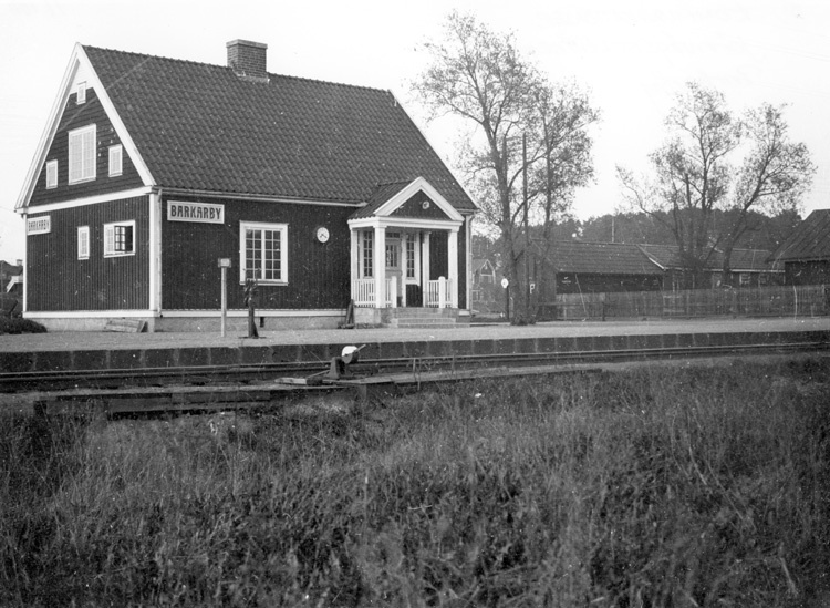 Barkarby järnvägsstation vid 1930-talets början...