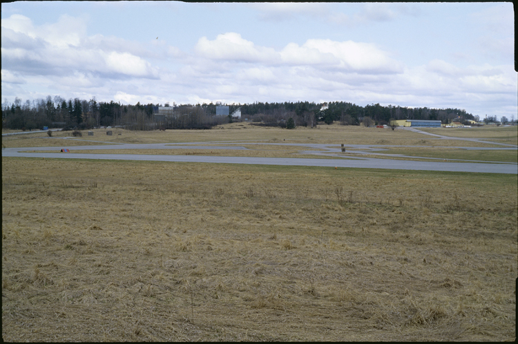 Barkarby flygfält.