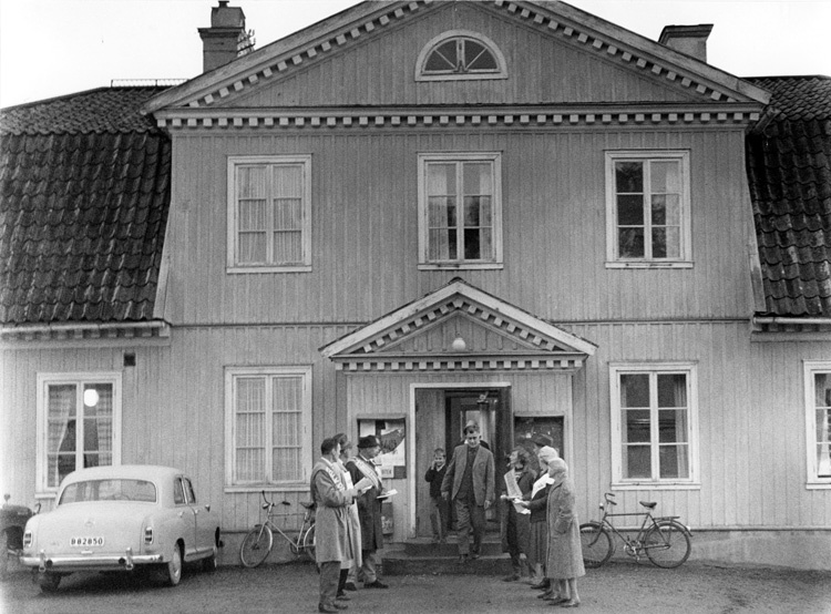 Riksdagsvalet 1964 i Skälby gårds huvudbyggnad....