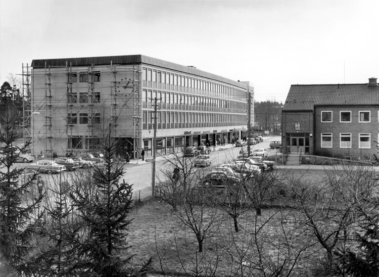 Jakobsberg centrum. Kommunalhuset vid Vasaplats...