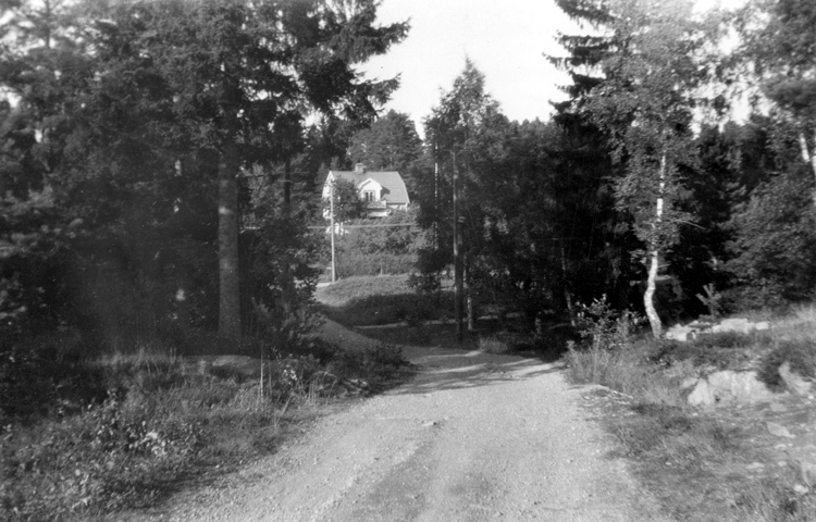 Barkarby. Barsbro (S Skälbyvägen). Från Skogsvä...