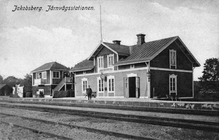 Jakobsbergs järnvägsstation. Stationsbyggnad oc...