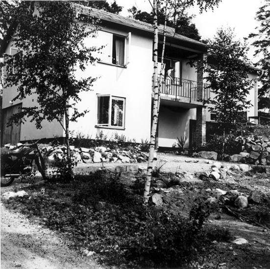 Jakobsberg, Vattmyra. Villa vid Sadelvägen 5 - ...