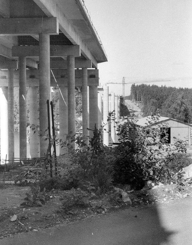 E 18, Stäketbron. E 18 under byggnad.