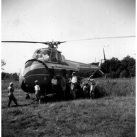 002117 - Besök av stor helikopter.