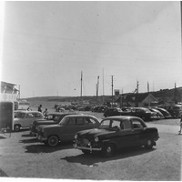 002273 - Bilar parkerade på Torget.