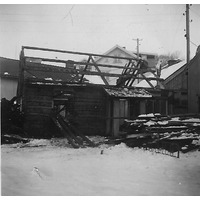 002198 - Rivning av gammalt hus nedanför Stöberget.