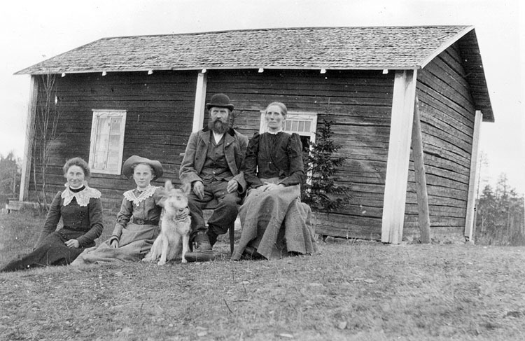 Fredrik Johansson med familj.