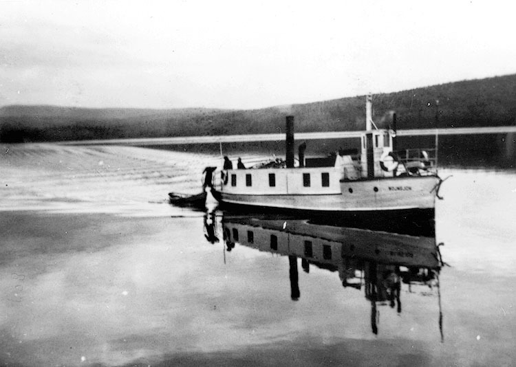 Båten Vojmsjön omkring 1922 -23. Eventuellt fot...
