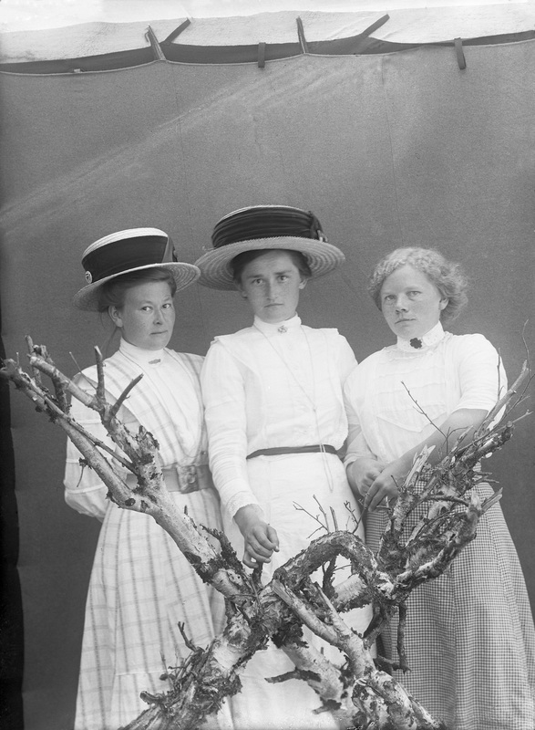 Från vänster: Långberg, Sjölia, Klippen, gift L...