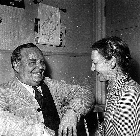 Albert Sandberg med fru Lydia, Järvsjöby, 1954.
