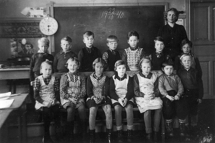 Klassfoto från Djäkneboda skola, klasserna 3-4....