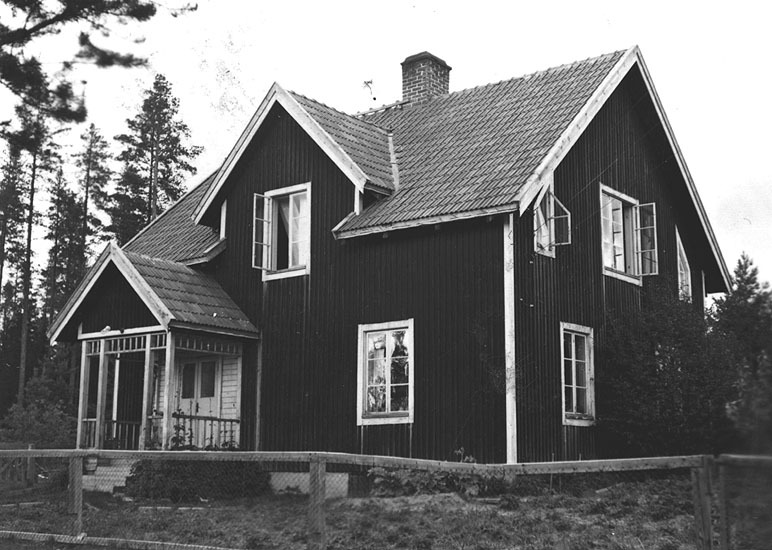 F. Jakobssons fastighet i Högås.