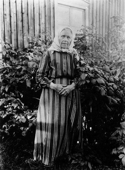 Kvinnan på bilden är okänd. Fotot taget 1927.