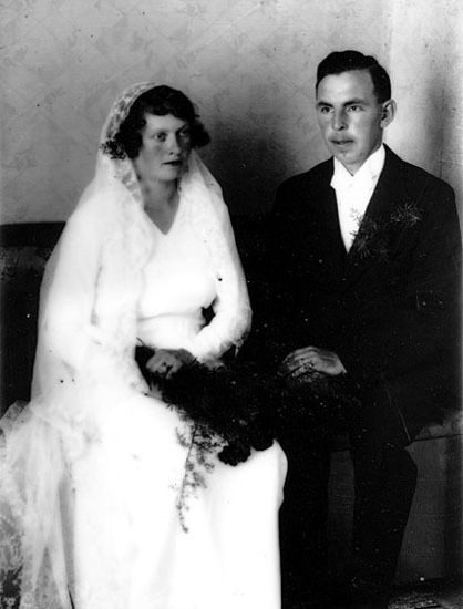 Bröllop 1934 mellan Ragnar Oskarsson, född 24/8...