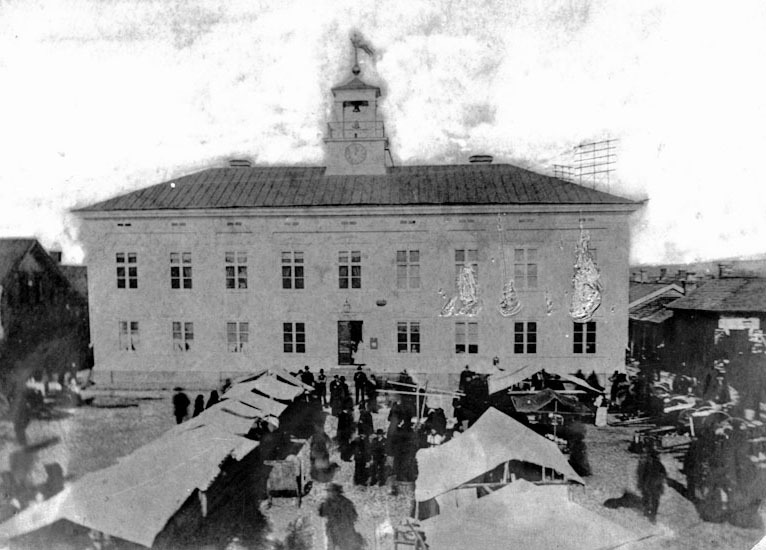 Före 1888 års brand. Rådhuset och Rådhustorget.