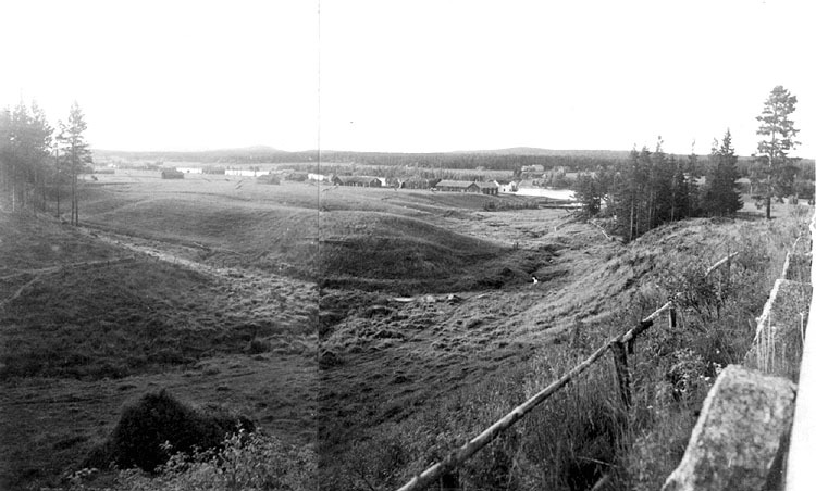Utsikt över byn från Skivsjövägen.