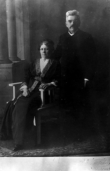 Pastor Olle Kjällgren med fru Tilda.
