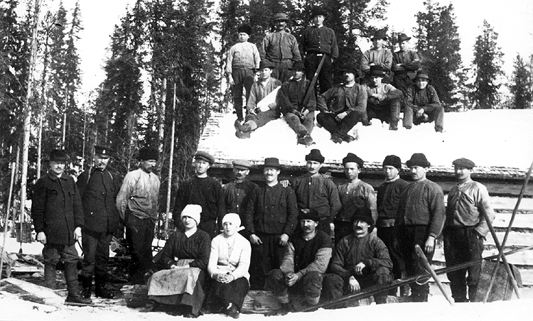 Skogsarbetare från Åskilje vid den så kallade V...