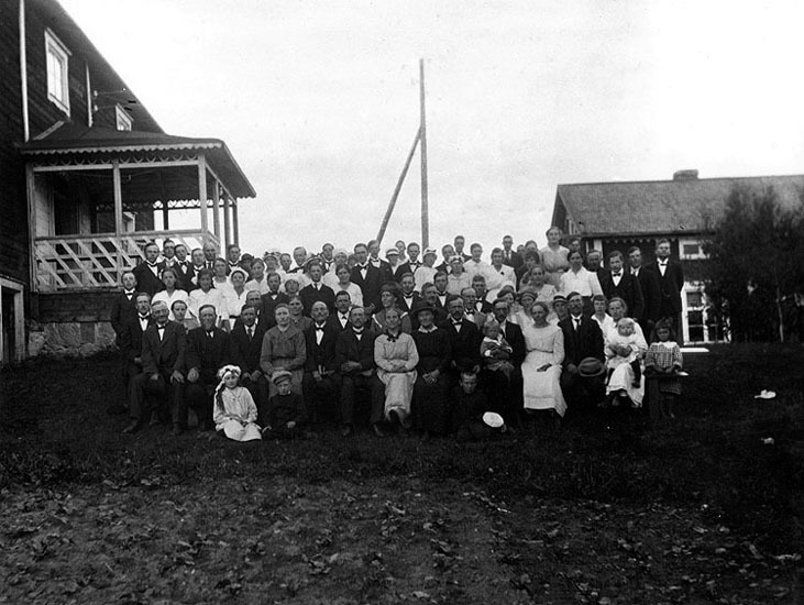 Missionsmöte i Åträsk. Bilden är tagen 3/7 1921.
