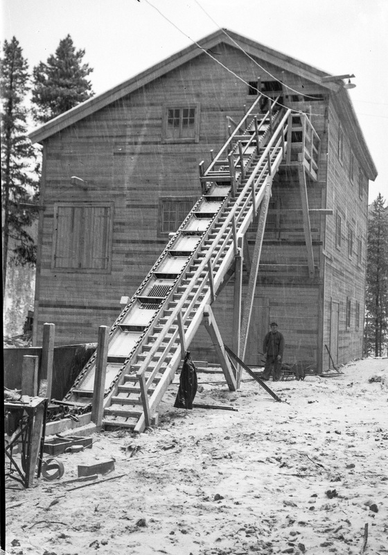 Tjärfabriken i Åsele 1941. Brann inom ett år.