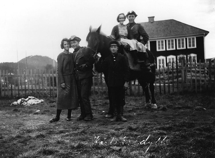 Bilden är tagen 1925 på en manöver i Halån.