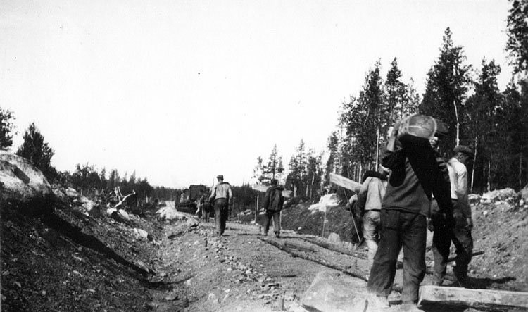 Järnvägsbygget Hällnäs-Storuman under åren 1920...