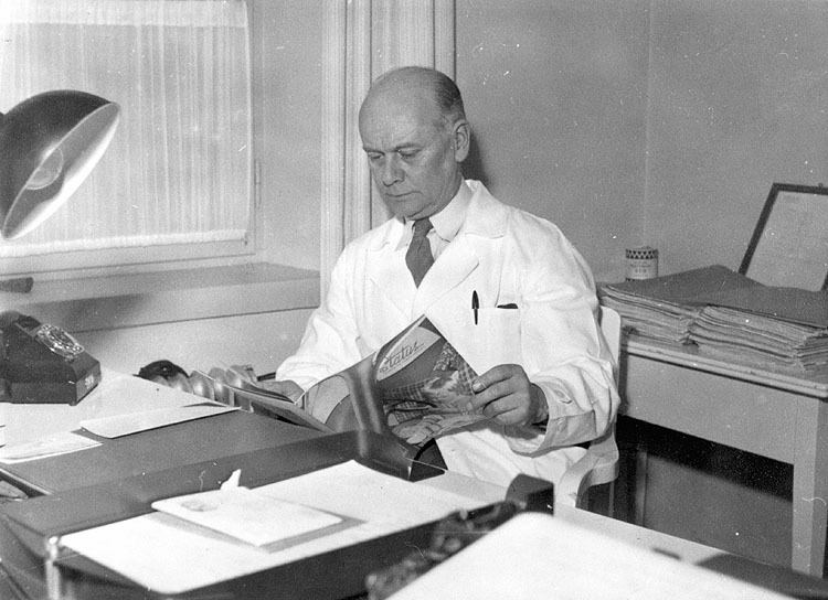 Hällnäs sanatorium. Dr Möller omkring 1950.
