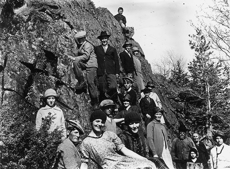 Vid Malåbergets klippor våren 1928.