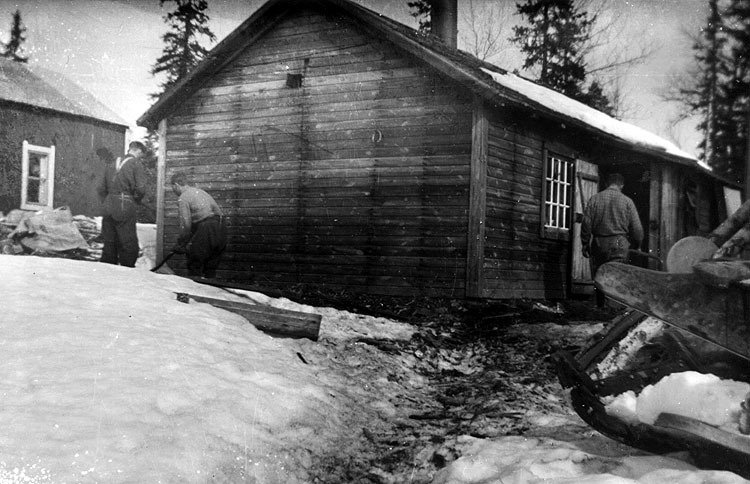 Timmerhuggarförläggning i Tallsjöskogen, 1941.