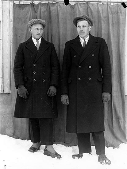 Till vänster: Johan Söder, född 4/2 1912, 10/9 ...