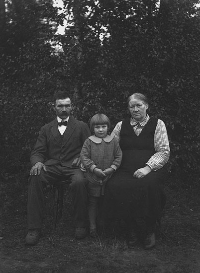 Abraham Norberg med frun Emma och dottern, Lill...